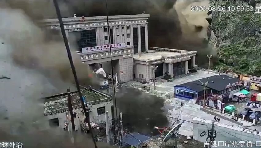 Banjir Bandang Nepal-Tibet Tewaskan 165 Orang, Kondisi 45 WNI Dipantau Kemlu
