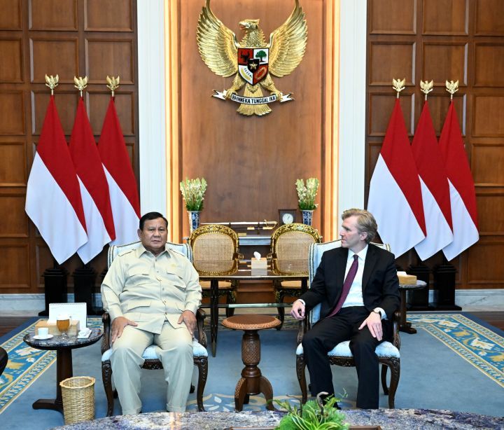 Hubungan RI-AS Berkembang Pesat, Prabowo Terima Wamenhan AS Colby di Istana Merdeka