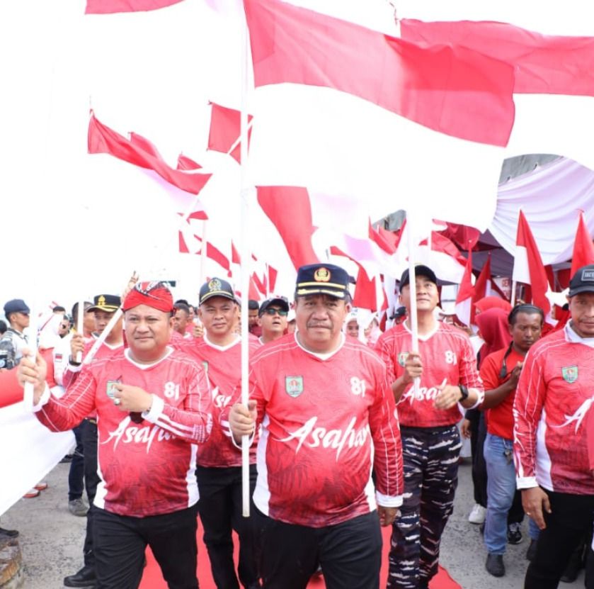 Bupati Asahan Kibarkan Bendera Merah Putih Raksasa di Muara Selat Malaka Jelang HUT ke-81 RI