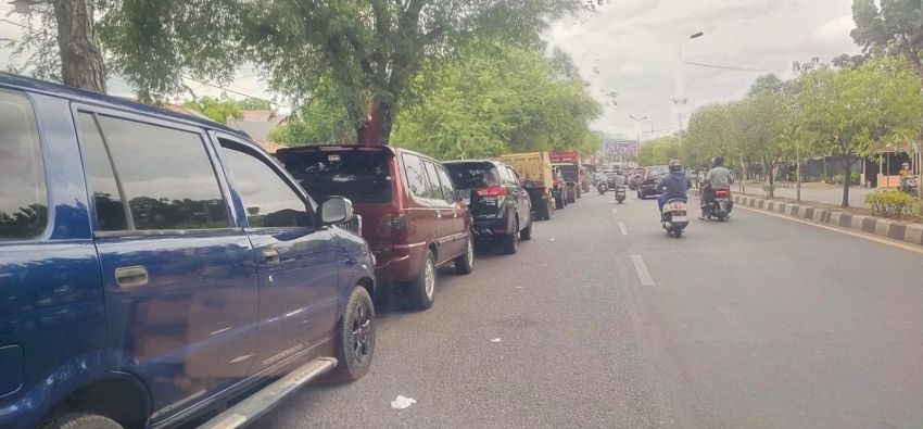 Antrean Solar Ngular 1 Km di Banda Aceh, Sopir: Sudah Jadi Pemandangan Biasa