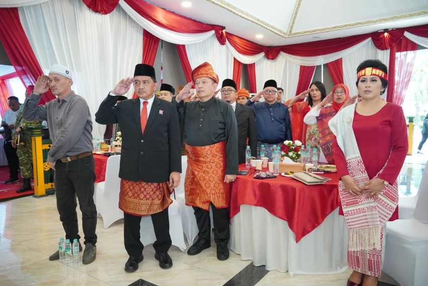 Jarak Bukan Halangan, Rico Waas Khidmat Ikuti Detik-detik Proklamasi Live Streaming dari Pendopo Medan