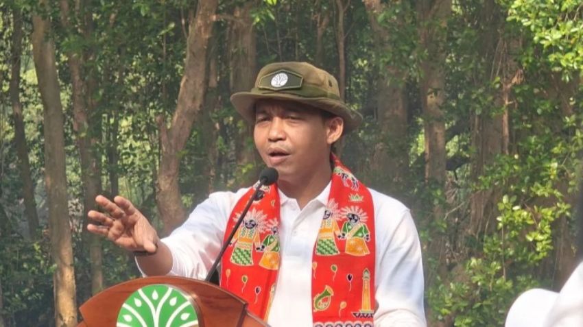 Absen Dampingi Prabowo Tinjau Karhutla, Menhut Raja Juli: Komunikasi Kami Tetap Baik