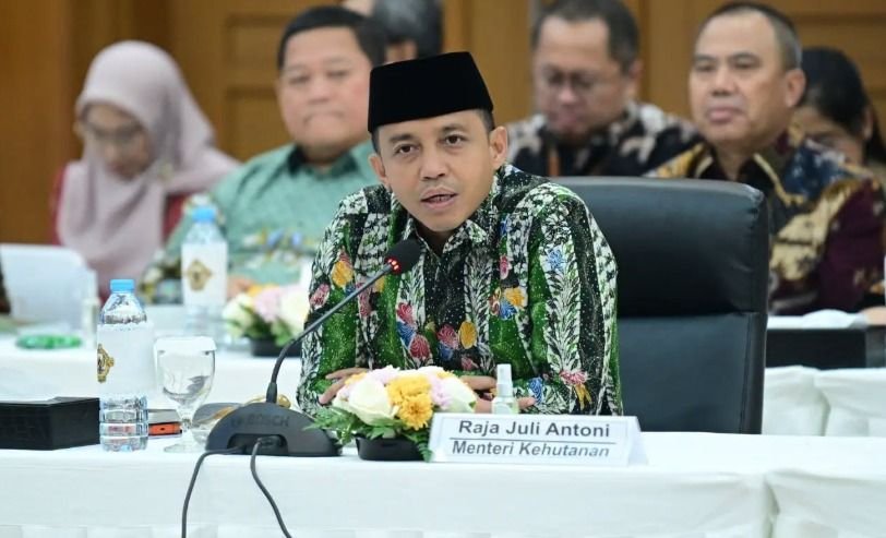 Menhut Raja Juli Tegaskan Hukum Karhutla Tak Boleh Tajam ke Bawah, Tumpul ke Atas