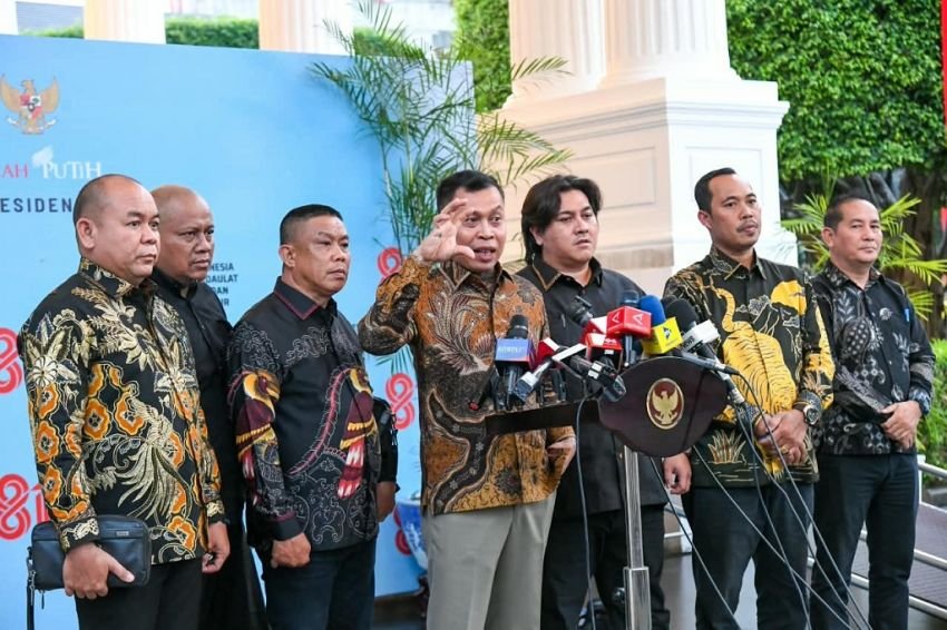 Jangan Asal Kambing Hitamkan Peladang Panglima Jilah Pas Badan di Istana Bela Tradisi Adat Kalbar