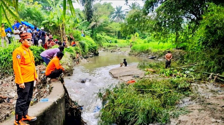 Bocah 8 Tahun Hanyut di Sungai Tanjung Pinggir, BPBD dan Tim Gabungan Masih Melakukan Pencarian