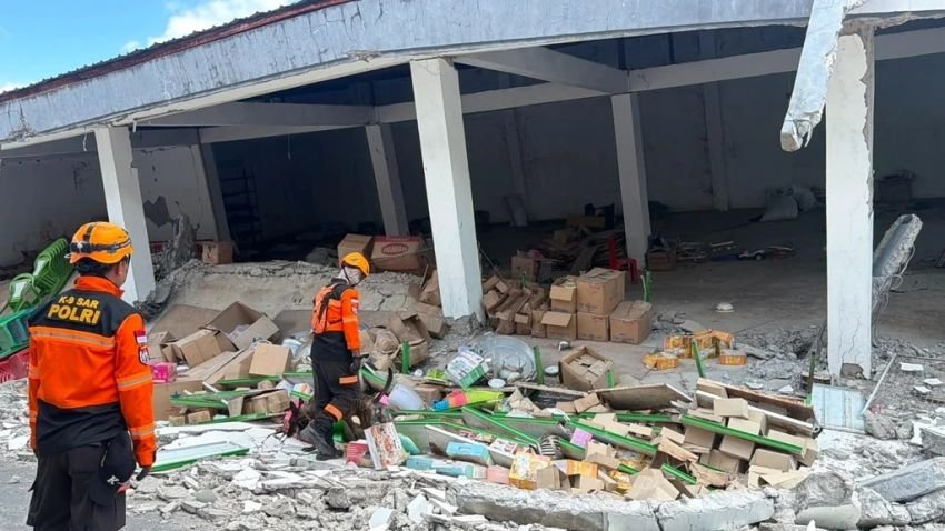 Bukan Gelombang Susulan, Validasi Lapangan Ungkap Lonjakan Drastis Pengungsi Gempa NTT hingga Belasan Ribu Jiwa