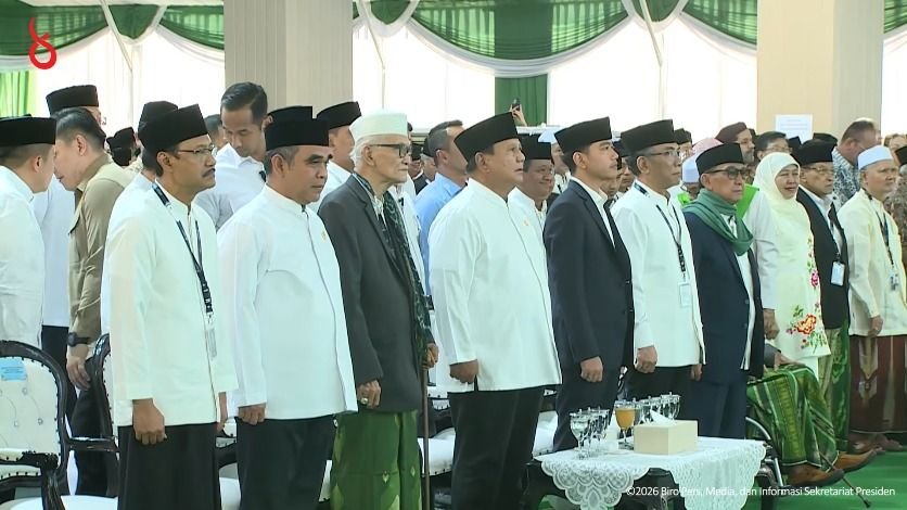 Prabowo-Gibran Kompak Hadiri Pembukaan Muktamar ke-35 NU di Tambakberas