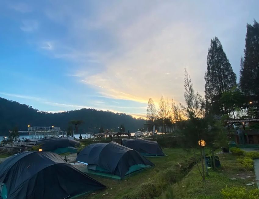 Pesona Danau Lau Kawar di Kaki Gunung Sinabung, Surga Sejuk di Tanah Karo
