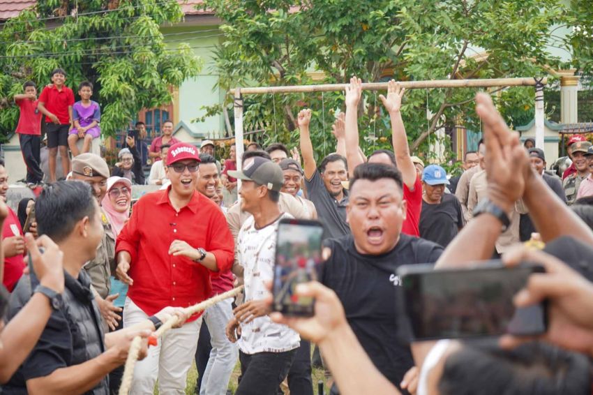 Rico Waas Hadiri Gebyar Kemerdekaan di Teladan Timur, Warga Antusias Ikuti Lomba