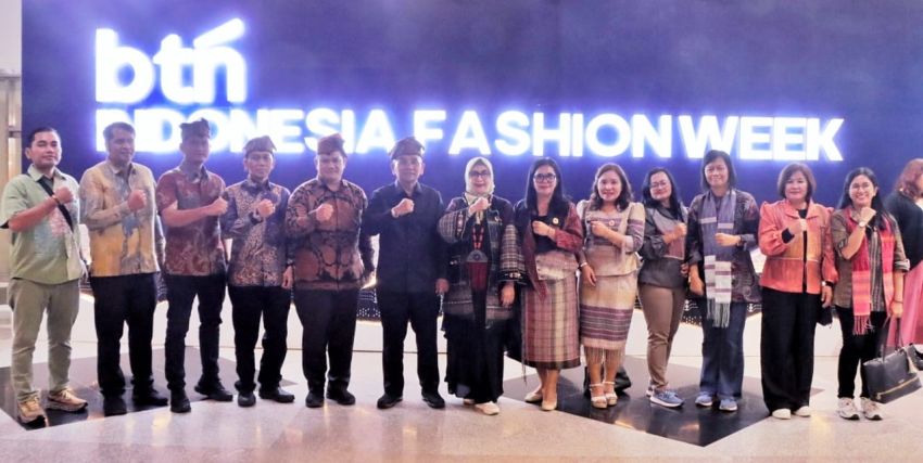 Wastra Simalungun Tampil Memukau di BTN Indonesia Fashion Week 2026