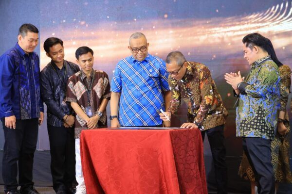 Kemnaker Dorong Sertifikasi Profesi Permanent Makeup untuk Tingkatkan Kompetensi Tenaga Kerja