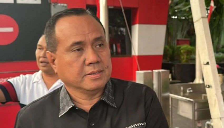 Ditanya Soal 2.000 SGD Hilang dari Amplop Bupati Kuansing, Raja Juli Cuma Jawab 'Maaf'