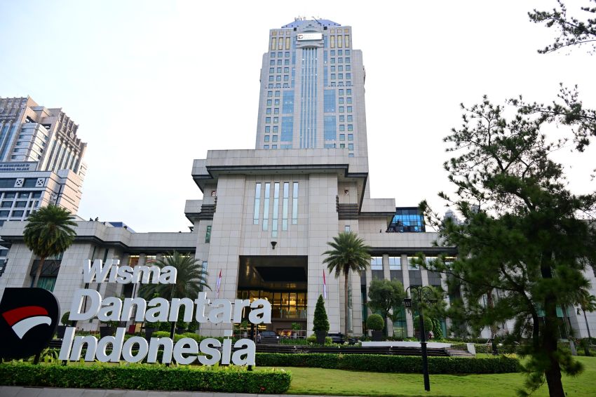 Lewat QR Code di Panggung Kesenian Rakyat, Danantara Himpun Donasi Rp2,16 Miliar untuk Korban Gempa NTT