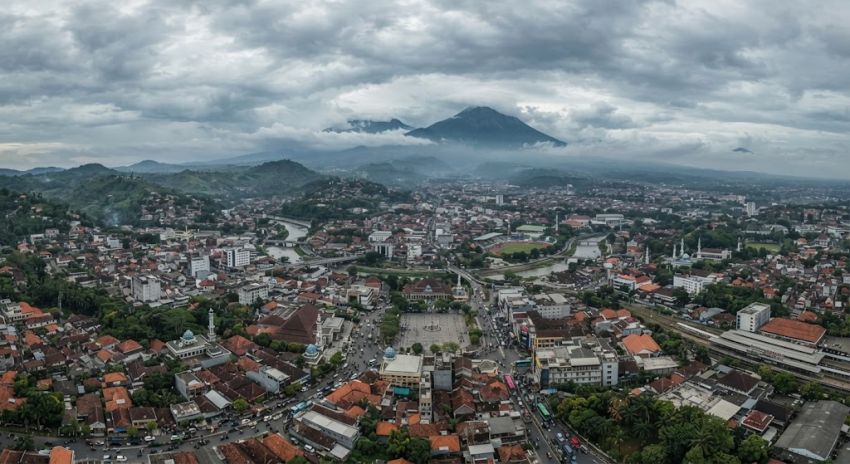 Prakiraan Cuaca Jawa Barat Selasa 18 Agustus 2026: Mayoritas Wilayah Berawan