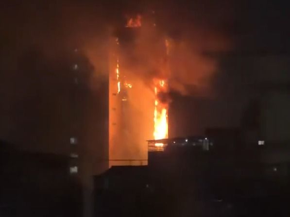 Si Jago Merah Lahap Gedung Bapenda DKI Jakarta, Api Membesar hingga Lantai Atas