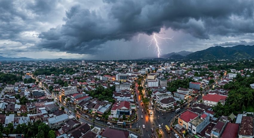 Cuaca Sumatera Utara Hari Ini, Rabu 5 Agustus: Hujan Petir Ancam Sejumlah Wilayah, Hujan Ringan Mendominasi