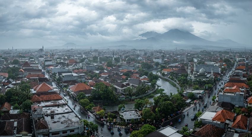 Prakiraan Cuaca Jawa Barat Rabu 19 Agustus 2026: Bogor dan Depok Berpotensi Hujan