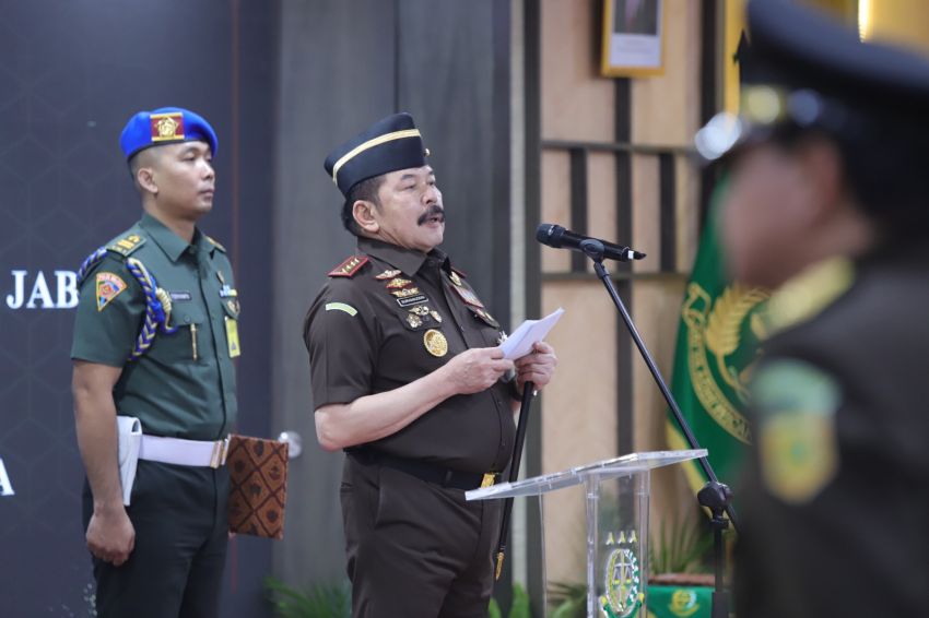 Sikat Korupsi Tanpa Kegaduhan: Jaksa Agung Beri Mandat Berat ke 34 Pejabat Baru di 'Masa Ujian' Kejaksaan