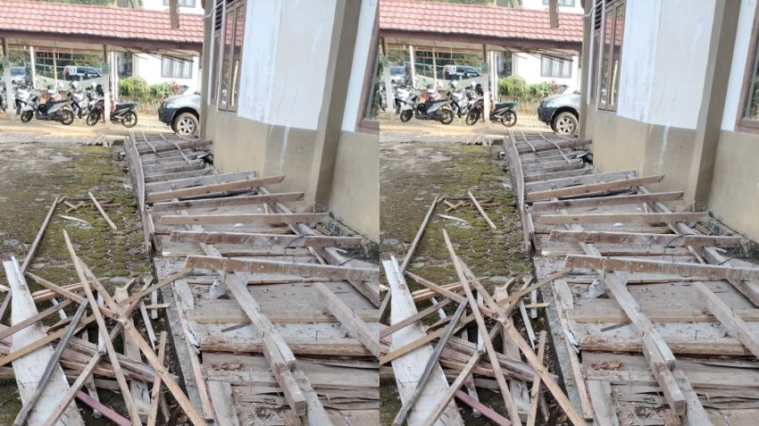 Kantor Kesbangpol Tanjung Jabung Timur Memprihatinkan, Teras Roboh Timpa Motor Warga