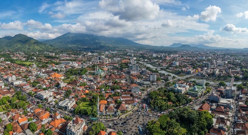 Prakiraan Cuaca Jawa Barat Sabtu 22 Agustus 2026: Mayoritas Cerah, Suhu Capai 35 Derajat