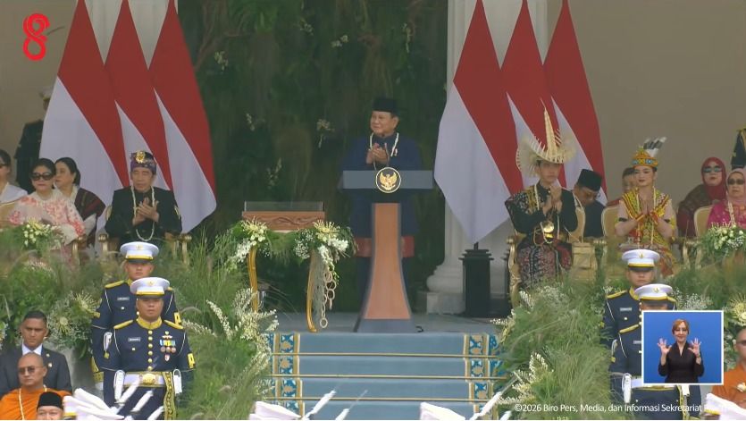 Dari Tangan Prabowo ke Puncak Tiang, Paskibraka Sukses Kibarkan Merah Putih Diiringi Tepuk Tangan Meriah