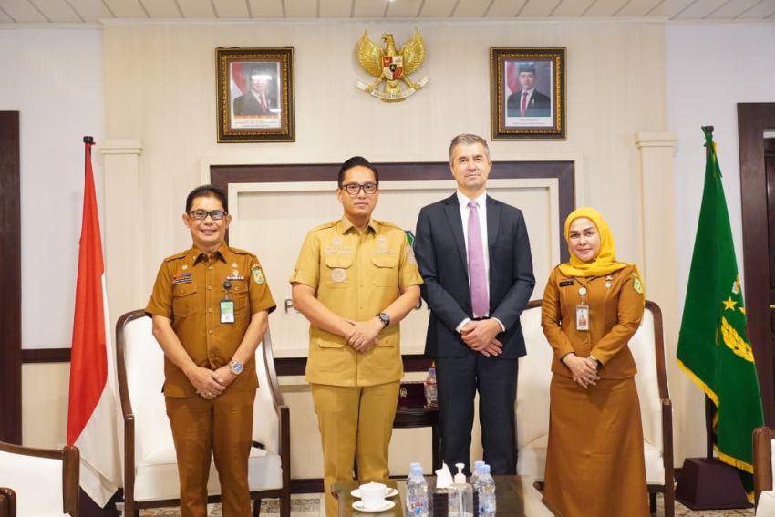 Dubes Belgia Kepincut Kota Medan Dari 'Bus Listrik' hingga Industri Cokelat Masuk Daftar Kerja Sama