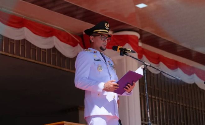 HUT ke-81 RI, Bupati Labusel Pimpin Upacara Detik-Detik Proklamasi dan Beri Kado Remisi untuk 93 Warga Binaan