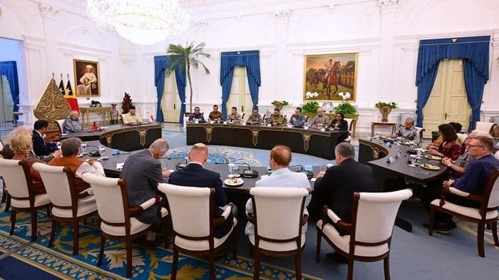 Prabowo Kumpul Bareng 9 Peraih Nobel di Istana, Bahas Riset hingga Rumah Tahan Gempa