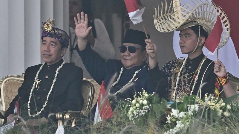 Diapit Jokowi-Gibran Sambil Tertawa, Pengamat: Prabowo Sedang 'Bicara' Tanpa Kata Bahwa Semua Baik-baik Saja