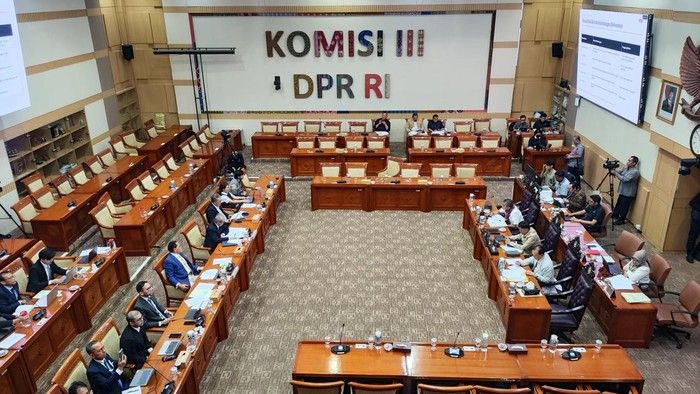 Juniver Wanti-wanti: RUU Perampasan Aset Jangan Jadi Senjata Gebuk Lawan Politik