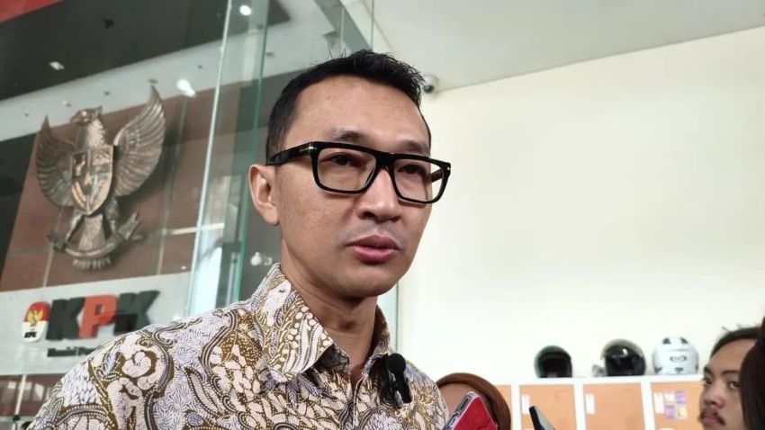 Ketua DPRD Kuansing Bungkam soal Amplop Dolar, KPK Kejar Misteri Selisih 2.000 SGD