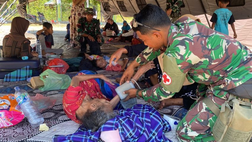 Markas Aman di Kupang, Ribuan Prajurit Brigif 21/Komodo Justru Diterjunkan Bantu Korban Gempa Flores