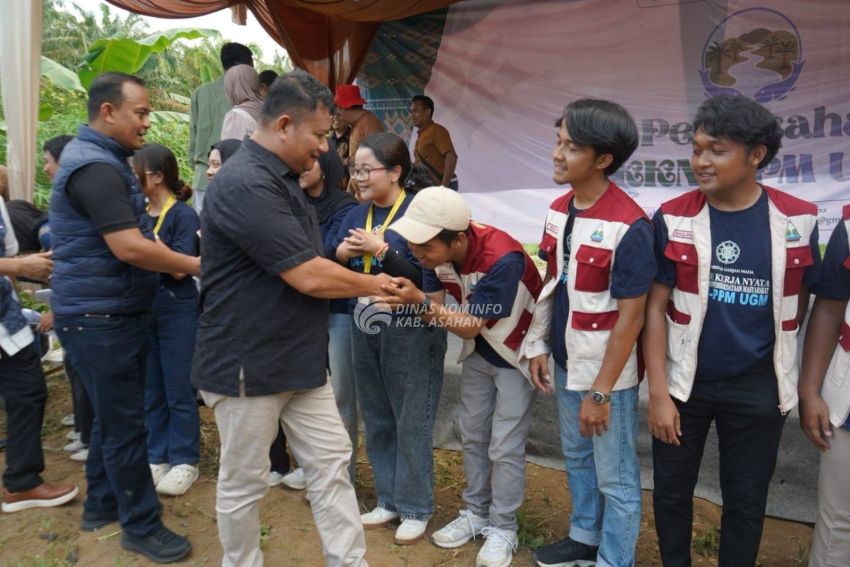 Dari Sisa Makanan Jadi Pakan Ternak, Inovasi KKN UGM di Asahan Tuai Apresiasi