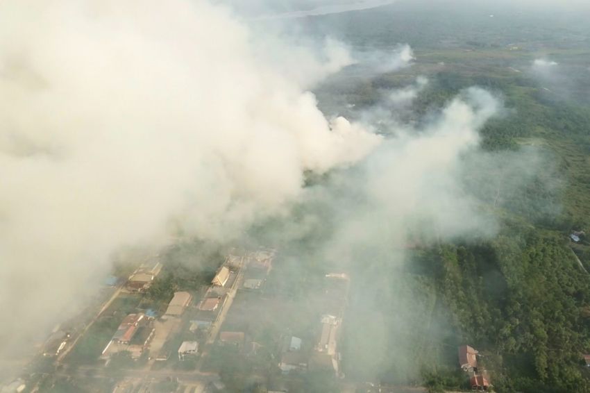 976 dari 1.842 Titik Panas Ada di Kalteng, BNPB Perkuat Operasi Udara dan Darat Padamkan Karhutla Kalimantan