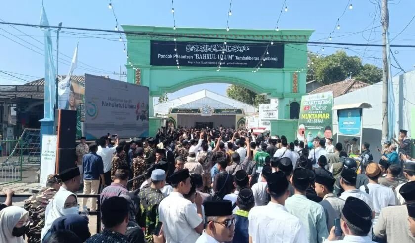 Dari Saling Dorong hingga Spanduk Robek, Gus Ipul: "NU Punya Cara Sendiri Selesaikan Perbedaan"