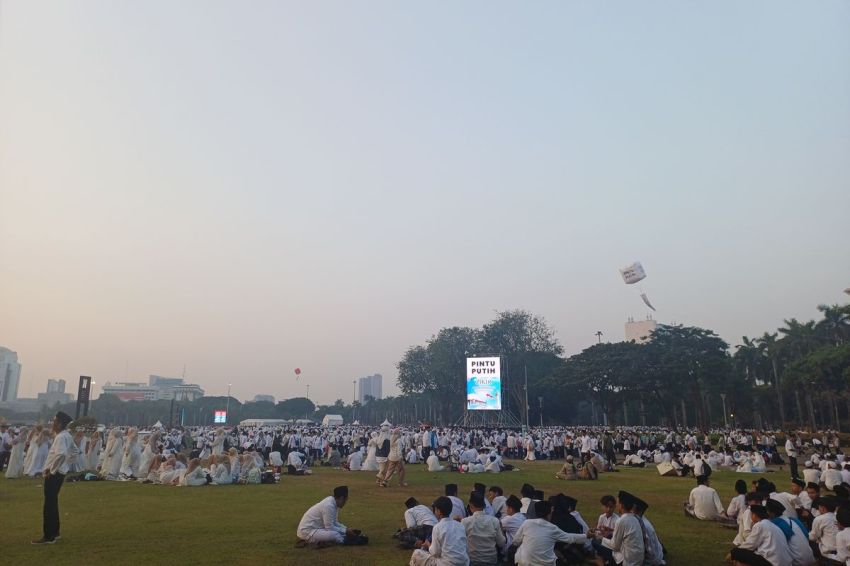 Monas Dipadati Jemaah, Zikir dan Doa Kebangsaan Sambut HUT RI Digelar Malam Ini