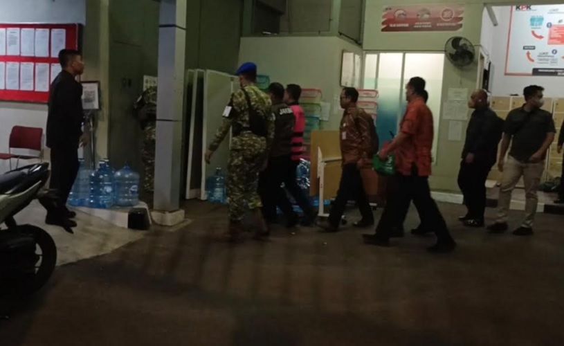 9 Jam Dicecar Kejagung, Febrie Adriansyah Digiring Balik ke Rutan KPK