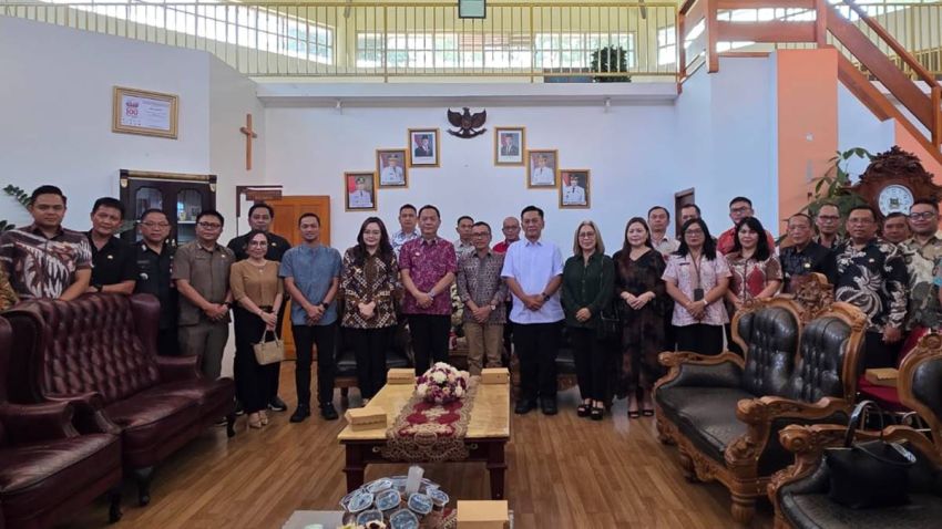 Pemkot Tomohon Dukung ABPEDNAS dan Srikandi Jaga Desa Perkuat Pembangunan Daerah