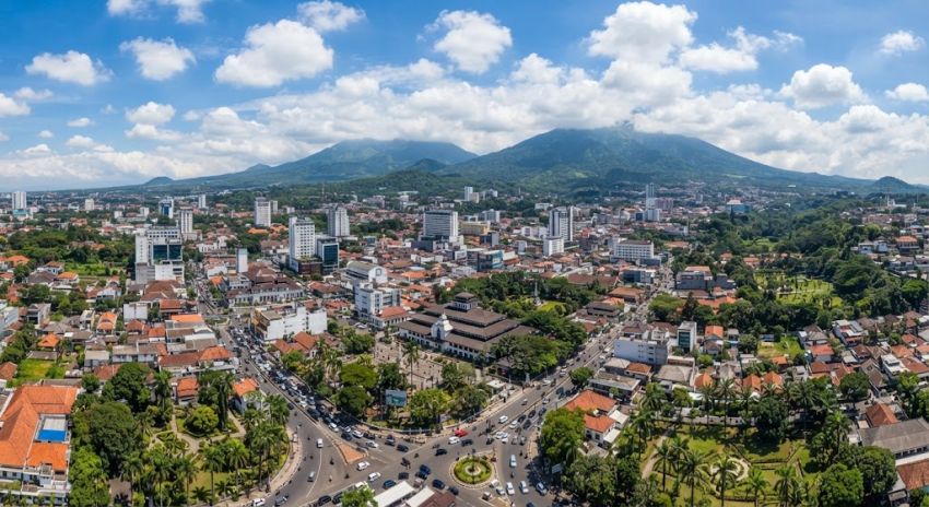 Cuaca Jawa Barat Hari Ini 17 Agustus 2026: Suhu Capai 35 Derajat, Ada Hujan Ringan