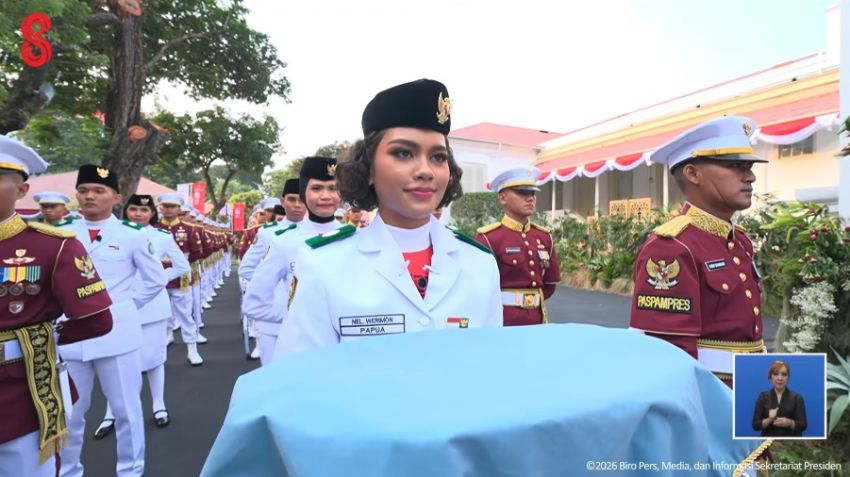 Kenalan dengan Neeltje, Paskibraka Asal Papua Pembawa Baki di Istana