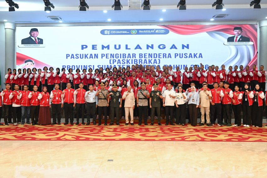 Wagub Surya Lepas 74 Paskibraka Sumut: Tugas Mengibarkan Merah Putih Selesai, Pengabdian Baru Dimulai