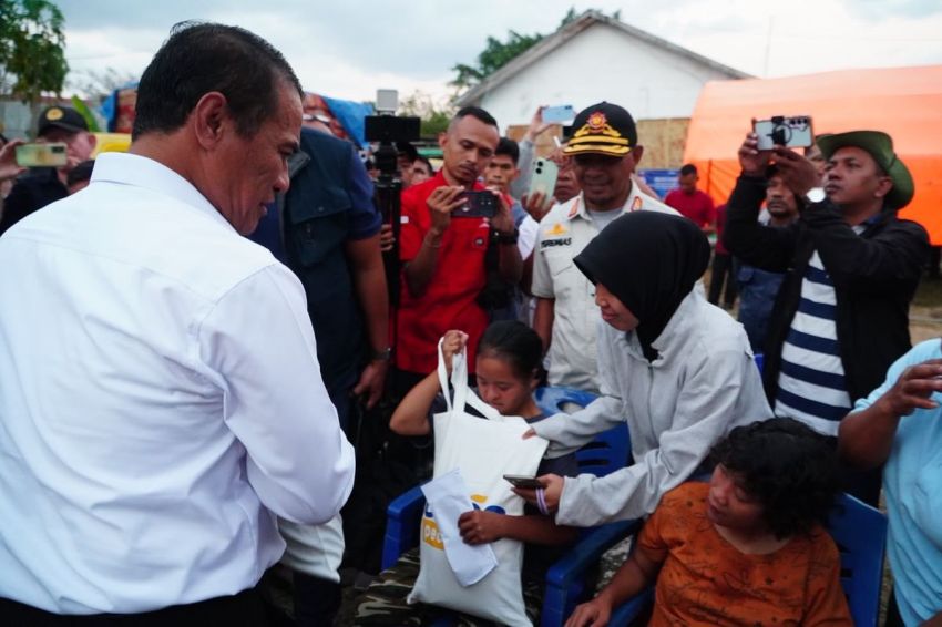 Tak Perlu Cemas Soal Pangan: Mentan Amran Pastikan Gudang Buka 24 Jam Jamin Stok Korban Gempa NTT Aman hingga Setahun