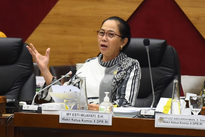 DPR Desak BPS Evaluasi Pemutakhiran Data Desil agar Penyaluran Bansos dan Bantuan Pendidikan Tepat Sasaran