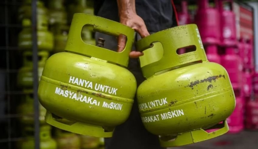 "Kebangetan Pelitnya!" Warga Sindir Orang Kaya yang Nyetok 4 Tabung Gas Melon, Dukung Skema Desil