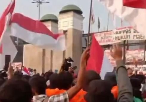 4 Kelompok Gelar Demo di Depan DPR Hari Ini, Bawa Tuntutan Berbeda: Sita Aset Koruptor hingga Dukung MBG
