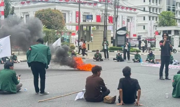 BEM USU Gelar Aksi di Lapangan Merdeka, Kritik MBG hingga Kebijakan Pemerintah: Apakah Kita Sudah Benar-Benar Merdeka?