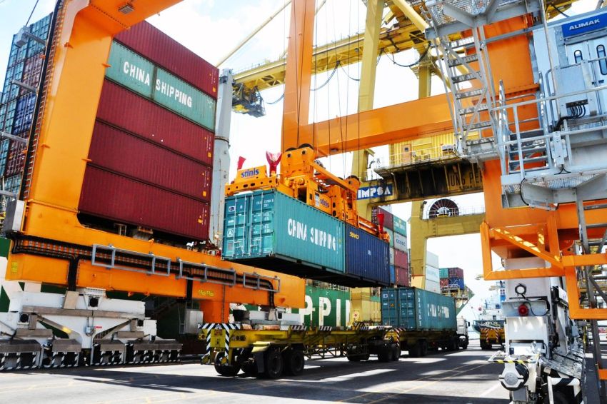 Rekor 72 Bulan Surplus Tumbang, Neraca Dagang RI Kembali Defisit di Juni