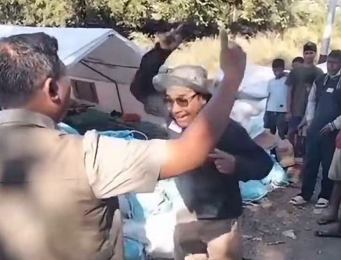Camat Emosi di Depan Petugas BNPB: Saya Stres, Bantuan Sedikit untuk Dibagi ke Banyak Orang