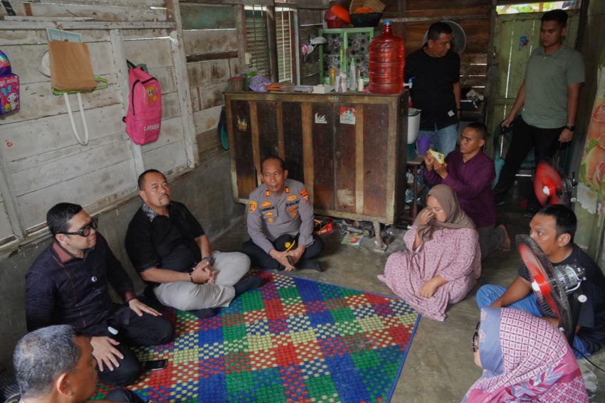 Bupati Batu Bara Kunjungi Warga Terdampak Musibah di Desa Petatal