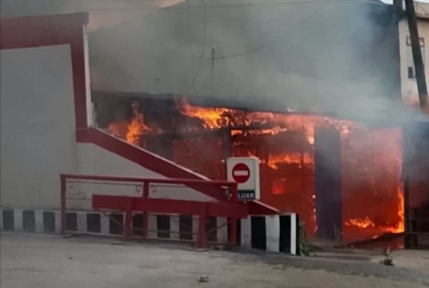 Kebakaran Permukiman Padat di Sidikalang Dairi: 5 Rumah Hangus, 2 Bangunan Dibongkar Paksa
